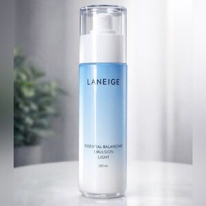 LANEIGE Essential Balancing Emulsion Light - Blue and White